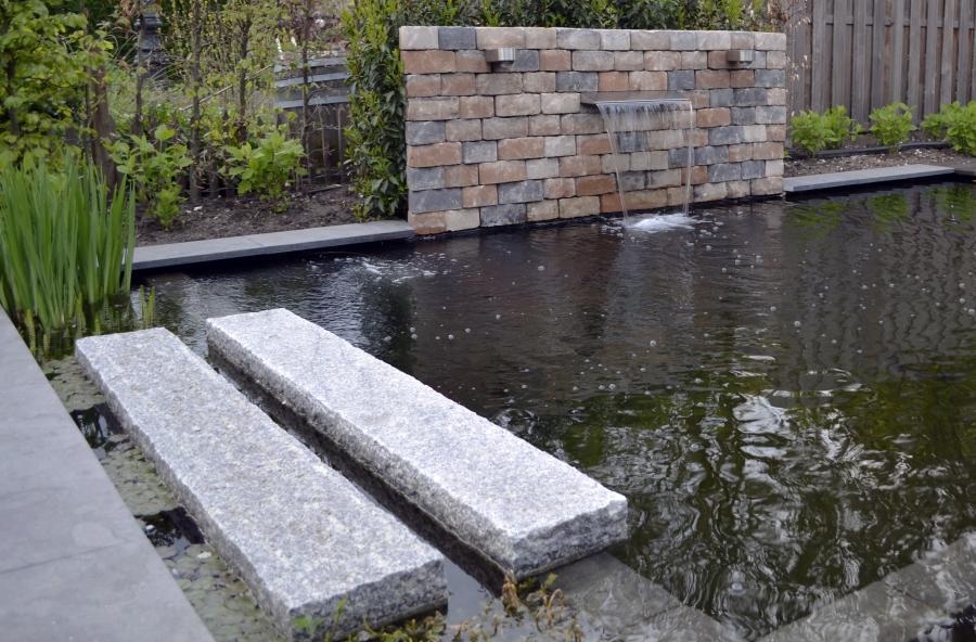 Tuinontwerp vijvermuur parktuin Nijmegen