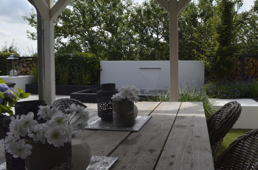 08 Terras met exclusieve uitsraling