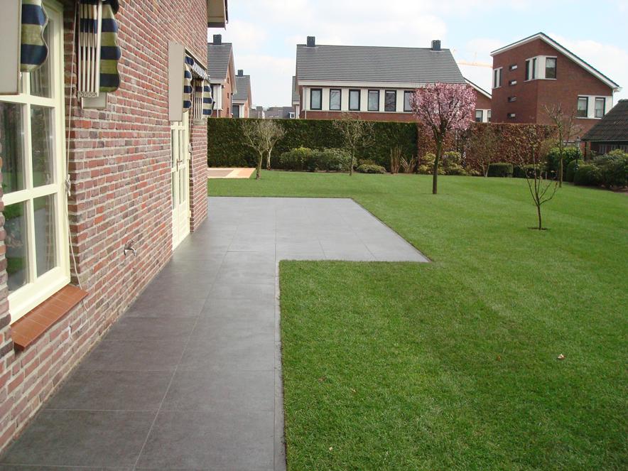 02 Luxe onderhoudsvriendelijke tuin met Zwembad Sprang Capelle 2