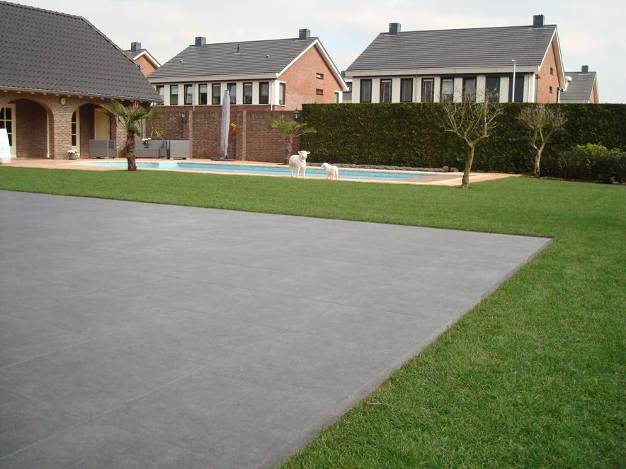 03 Luxe onderhoudsvriendelijke tuin met Zwembad Sprang Capelle 3